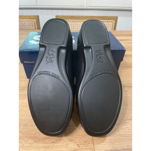 SAS Metro Slip On Loafers Smooth Black Leather Size 7.5 Double Wide NIB Slip-On - Picture 10 of 13